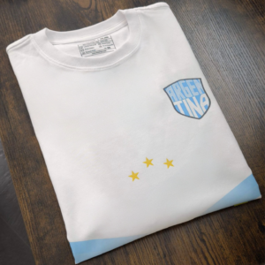 Albiceleste Minimal | Edición Oversize Premium